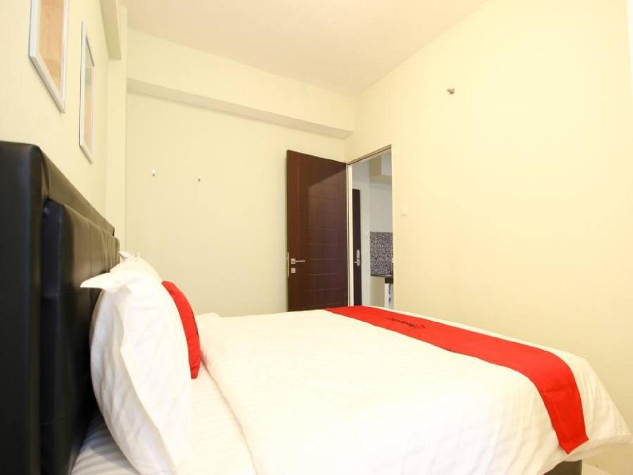 Reddoorz Apartment @ Malioboro City Adisucipto Maguwo エクステリア 写真