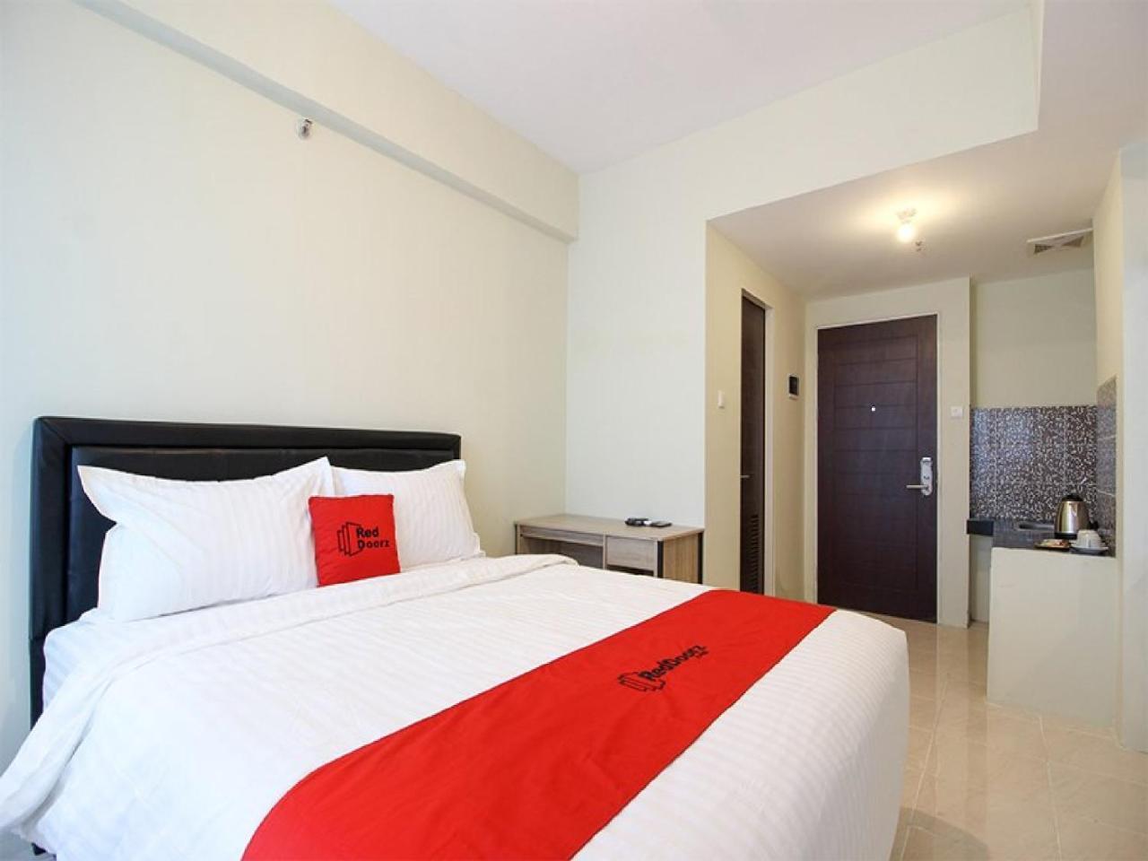 Reddoorz Apartment @ Malioboro City Adisucipto Maguwo エクステリア 写真